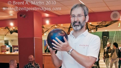 bear bowling